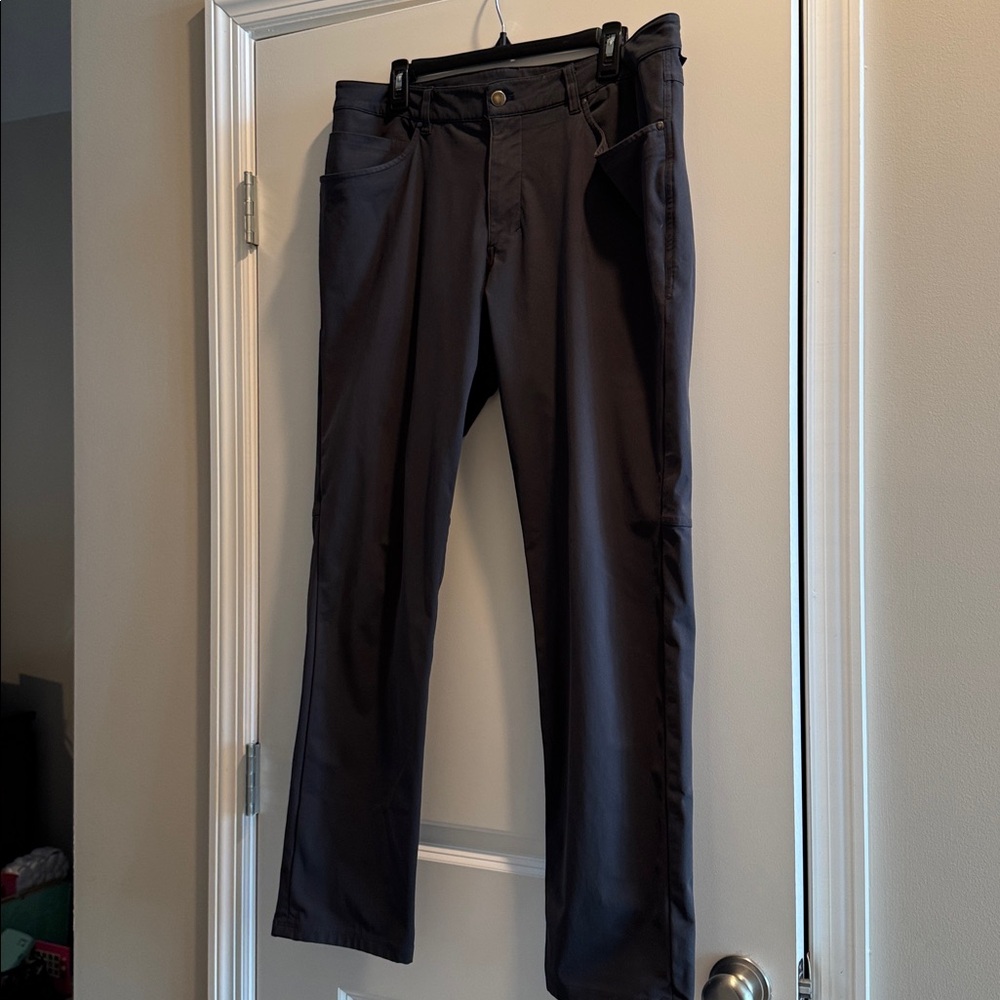 Lululemon men’s 5 pocket pant in Dark Gray 38x32